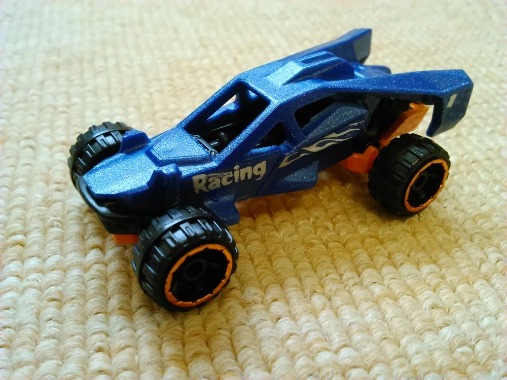 Hot Wheels Team Hot Wheels Corkscrew Buggy