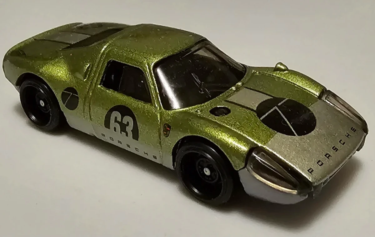 2025 Porsche 904 Carrera GTS Green: No Package: Image 2