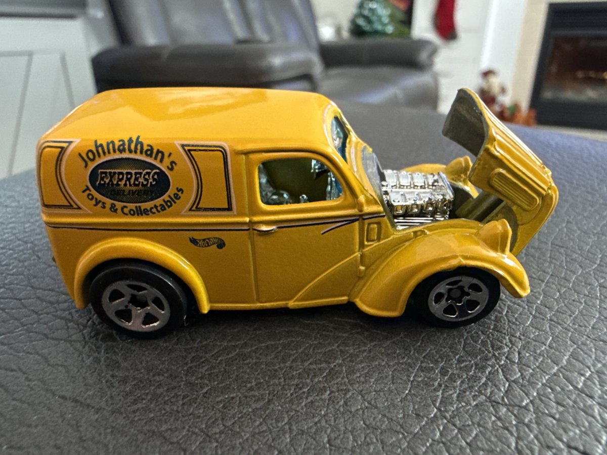 Hot Wheels Anglia Panel Truck