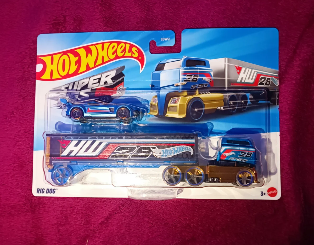 Hot Wheels Rig Dog & Track Ripper