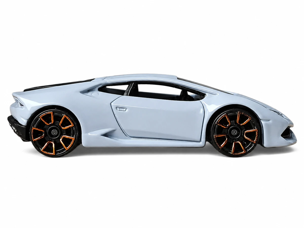 2019 Lamborghini Huracán Grey: No Package: Image 4