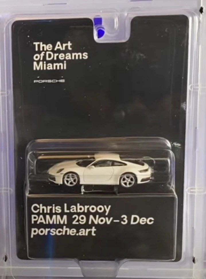 Hot Wheels Porsche 911 (992) Carrera S
White
Black package version