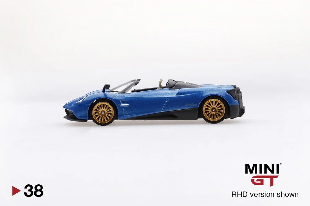 2019 Pagani Huayra Roadster Blue Francia Blue: Image 2