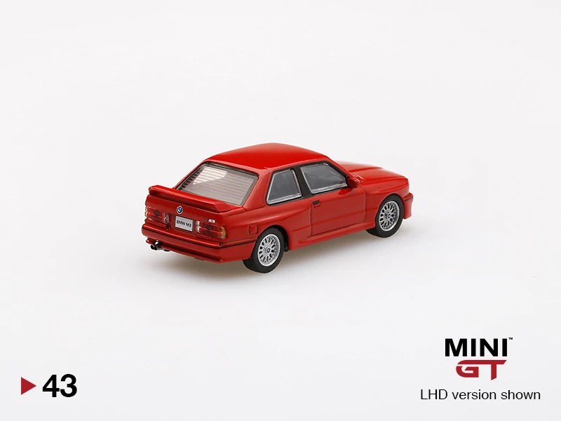 2020 BMW M3 Henna Red Red: Image 4