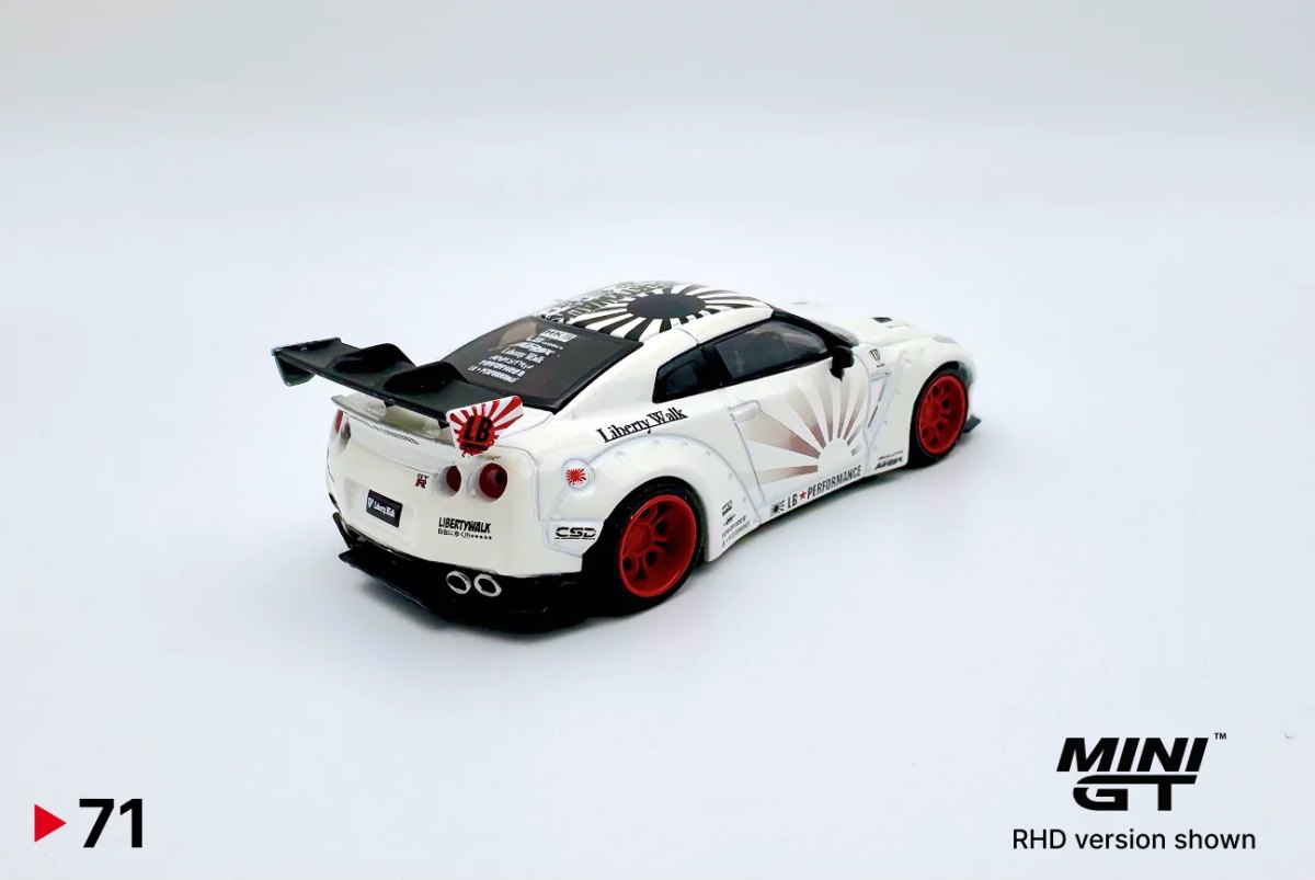 2018 LB★WORKS Nissan GT-R (R35) White: No Package: Image 2