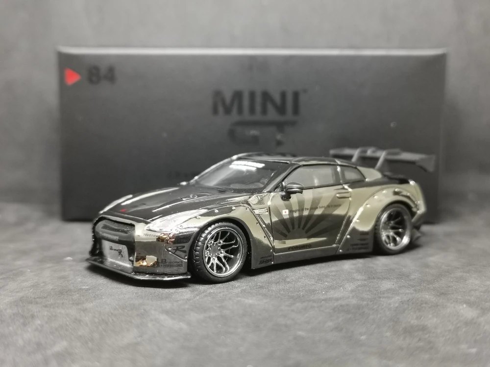LB★WORKS Nissan GT-R Black: Image 2
