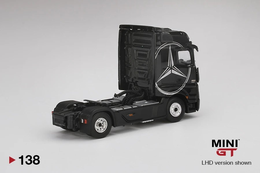 2020 Mercedes-Benz Actros Black w/ Silver Mercedes Logo Black: Image 3