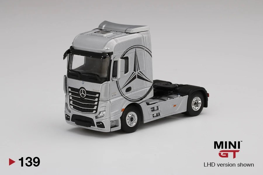 2020 Mercedes-Benz Actros Black w/ Black Mercedes Logo Black: Image 2