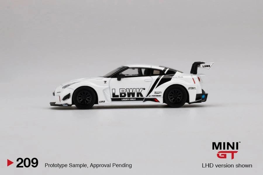 2021 LB-Silhouette WORKS GT NISSAN 35GT-RR Ver.2 White LBWK White: Image 2