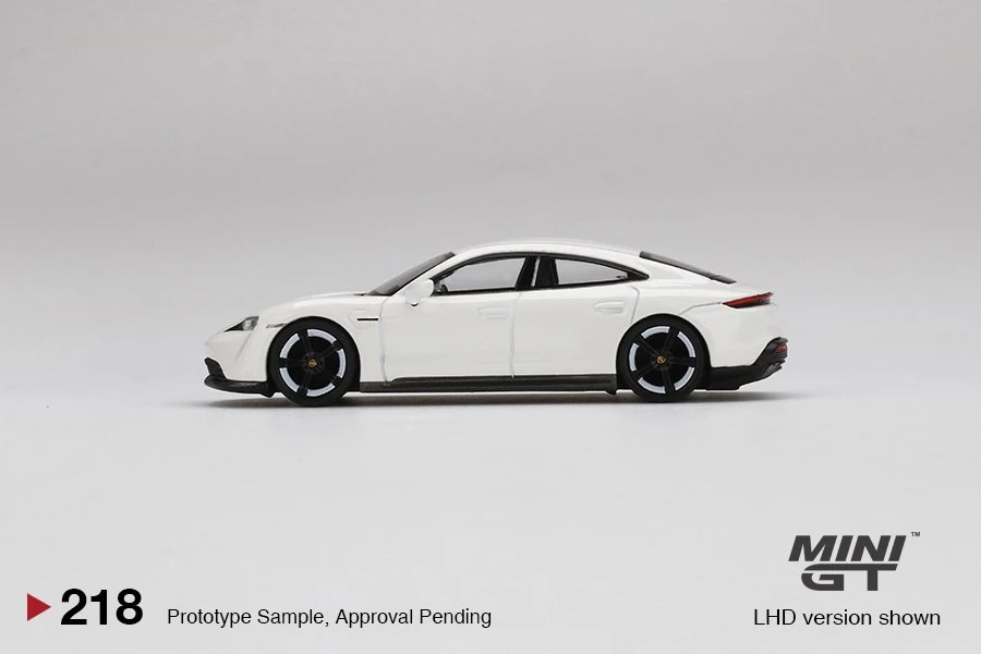 2021 Porsche Taycan Turbo S White White: Image 2