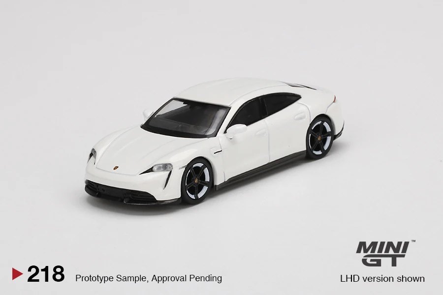 2021 Porsche Taycan Turbo S White White: Image 3