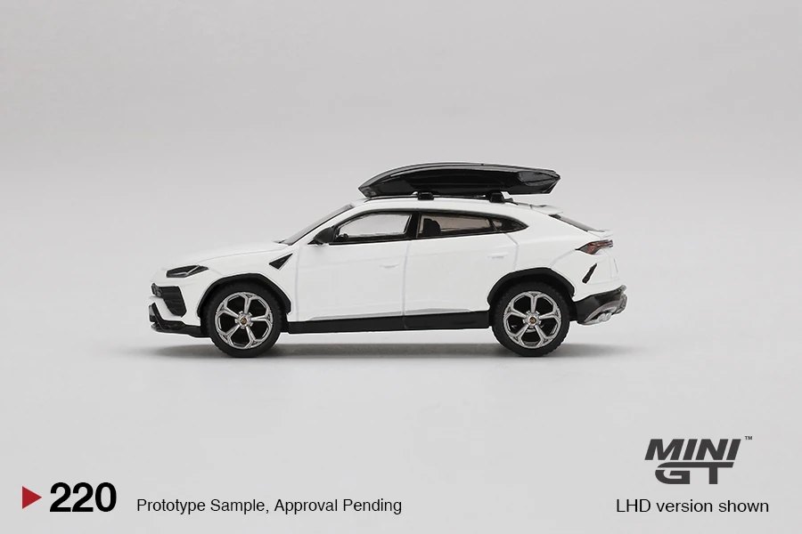 2021 Lamborghini Urus Bianco Monocerus Matt w/ Roof Box: Image 2