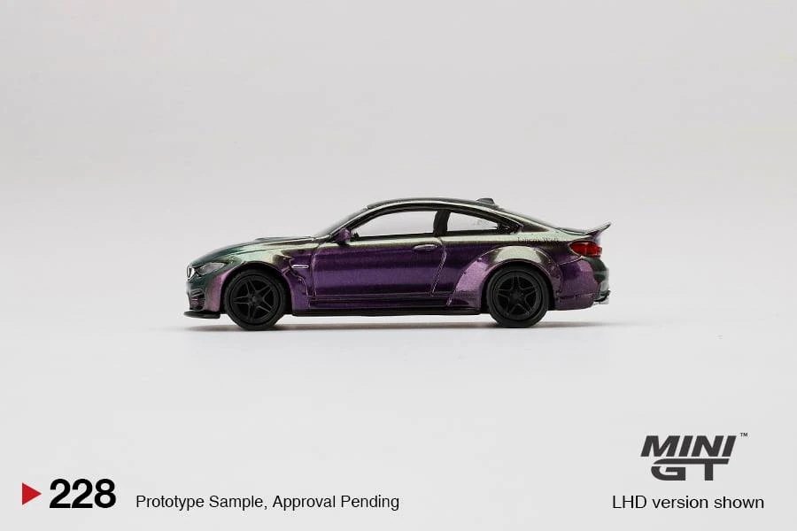 2021 LB★WORKS BMW M4 Purple-Green Metallic Green: Image 2