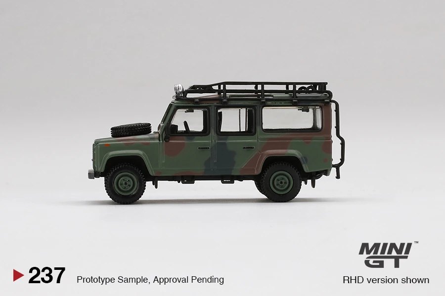 2021 Land Rover Defender 110 Military Camouflage: Image 2