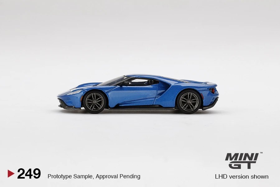 2021 Ford GT Liquid Blue Blue: Image 2