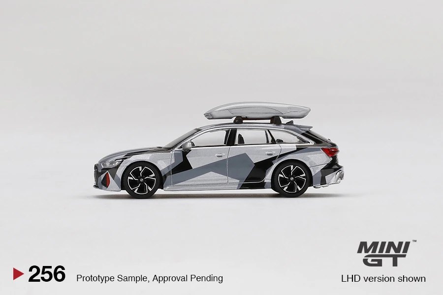 2021 Audi RS6 Avant Silver Digital Camouflage w/ Roof Box Silver: Image 2