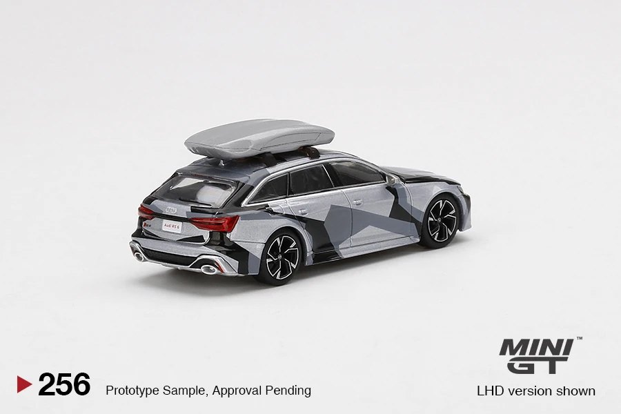 2021 Audi RS6 Avant Silver Digital Camouflage w/ Roof Box Silver: Image 4