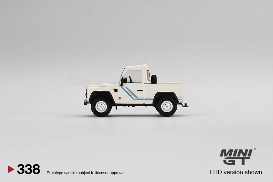2022 Land Rover Defender 90 Pickup White White: Image 2
