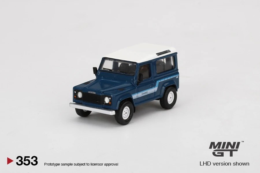 2022 Land Rover Defender 90 County Wagon Stratos Blue Blue: Image 3