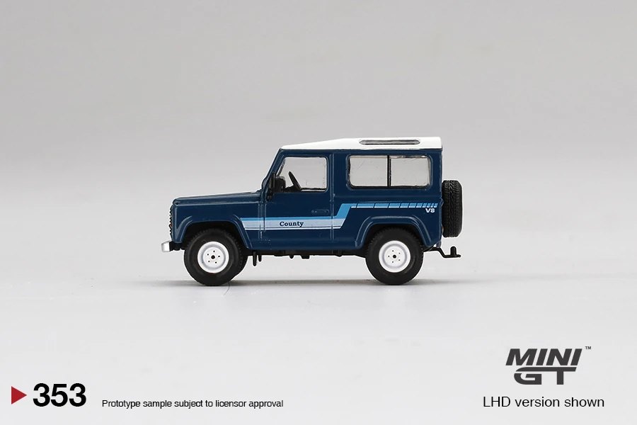 2022 Land Rover Defender 90 County Wagon Stratos Blue Blue: Image 2