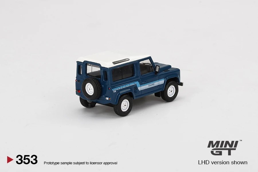 2022 Land Rover Defender 90 County Wagon Stratos Blue Blue: Image 4