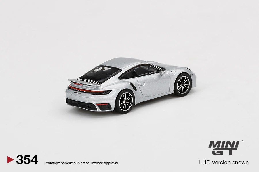 2022 Porsche 911 Turbo S GT Silver Metallic Silver: Image 4