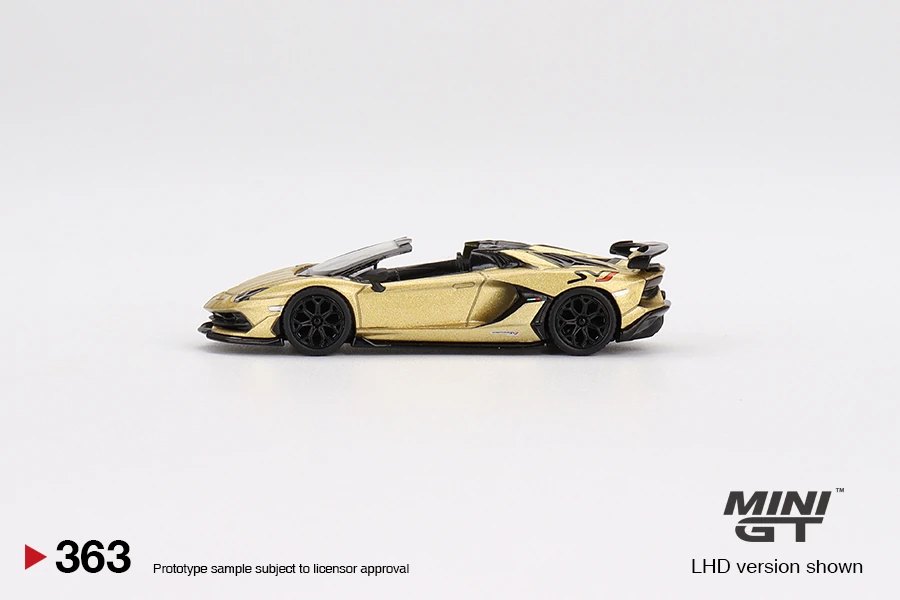 2022 Lamborghini Aventador SVJ Roadster Oro Elios: Image 2
