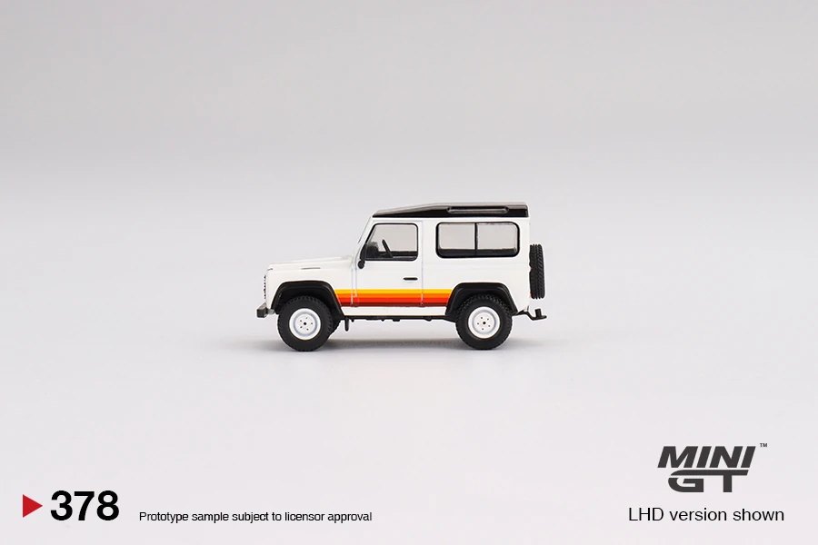 2022 Land Rover Defender 90 Wagon White White: Image 2