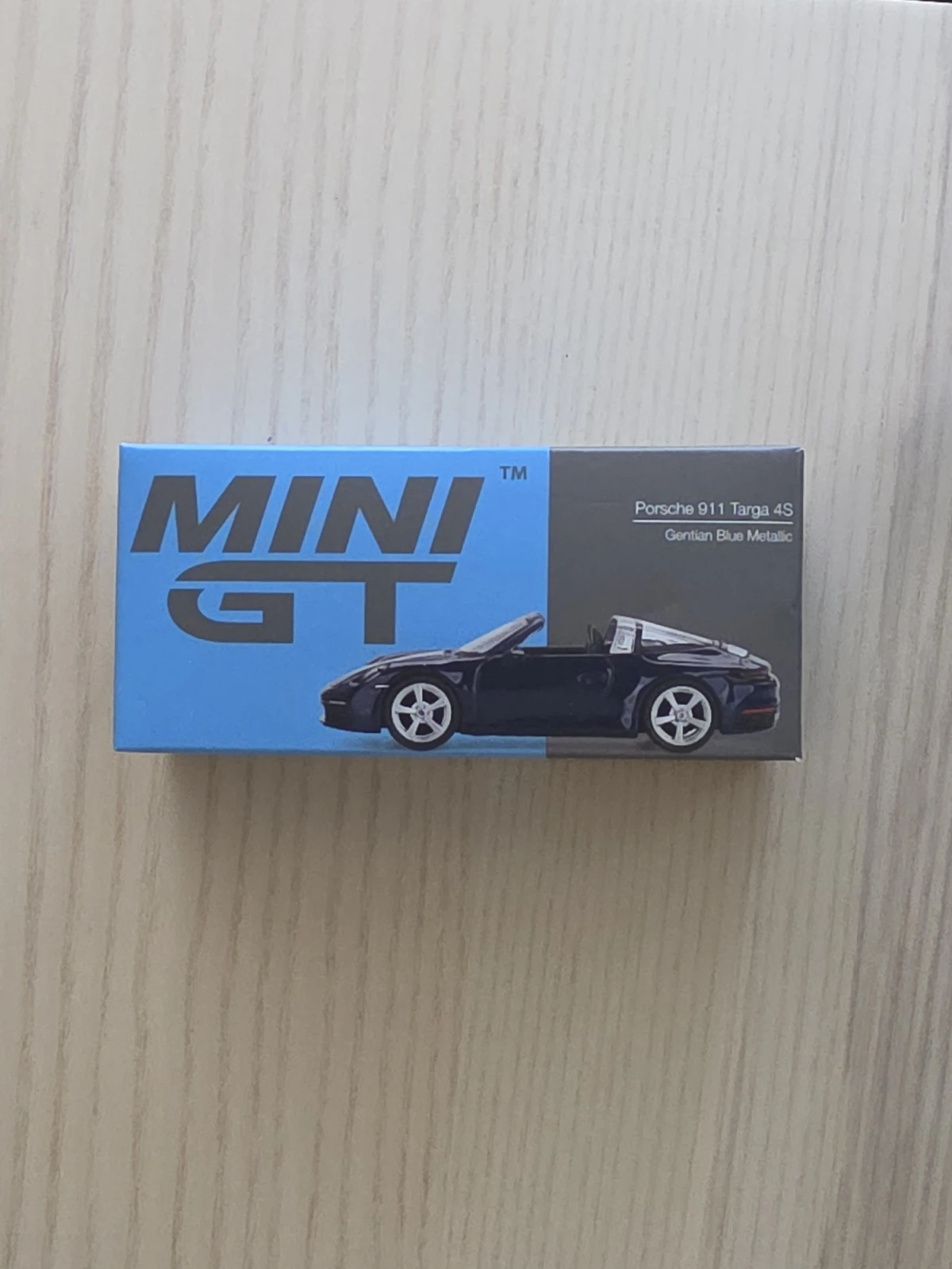 2022 Porsche 911 Targa 4S Gentian Blue Metallic Blue: Box: Image 5