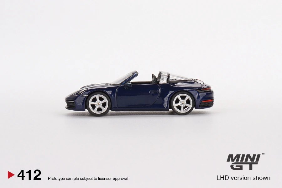 2022 Porsche 911 Targa 4S Gentian Blue Metallic Blue: Image 2