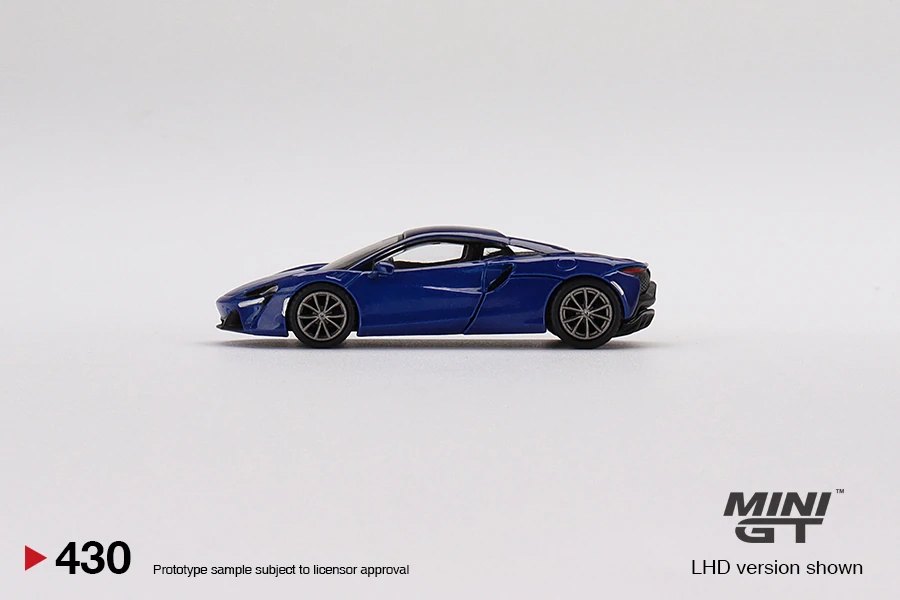 2023 McLaren Artura Volcano Blue Blue: Image 2
