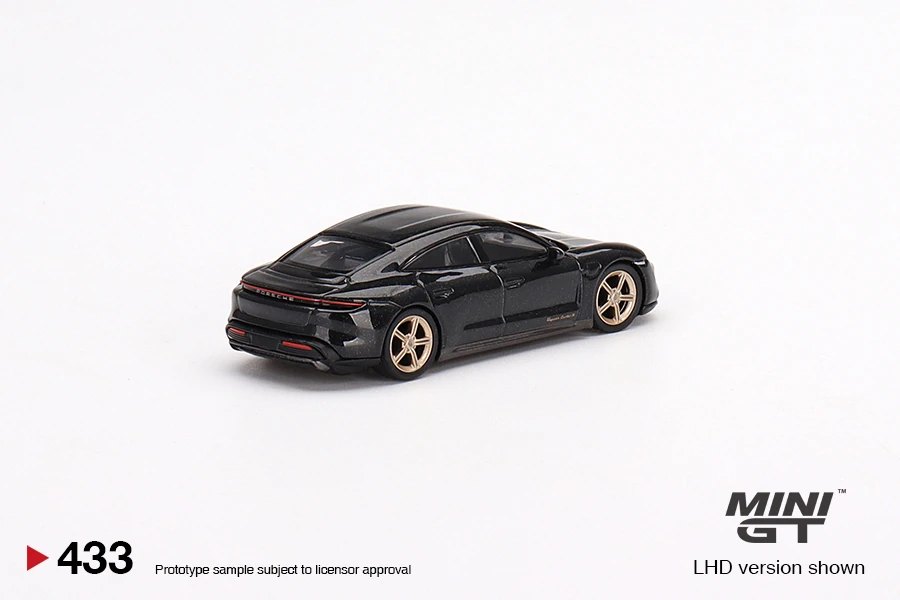 2022 Porsche Taycan Turbo S Volcano Grey Metallic Grey: Image 4