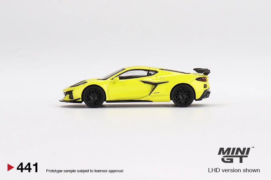 2022 Chevrolet Corvette Z06 2023 Accelerate Yellow Yellow: Image 2