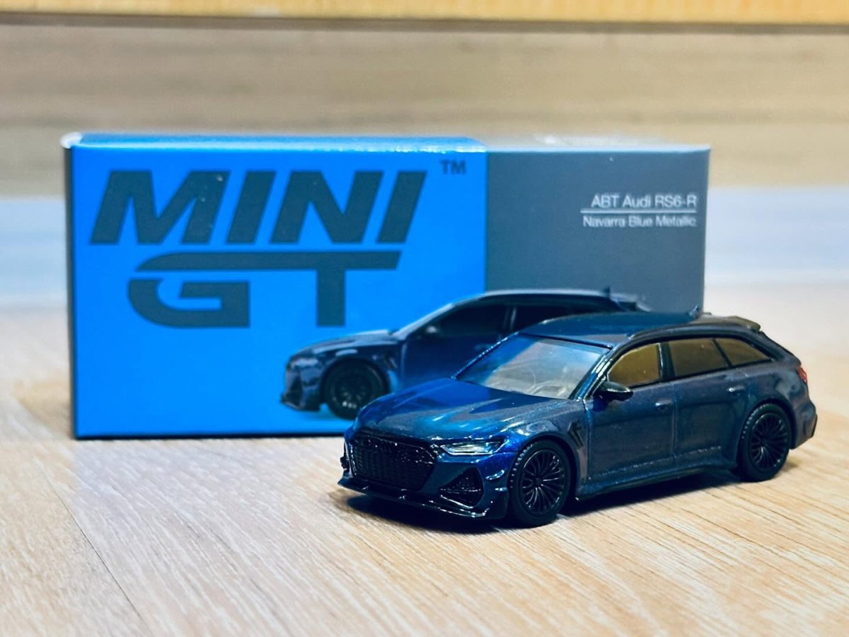 2024 Audi ABT RS6-R Blue: Image 3