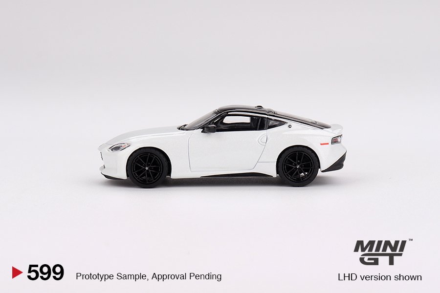 2023 Nissan Z Performance White: Image 3
