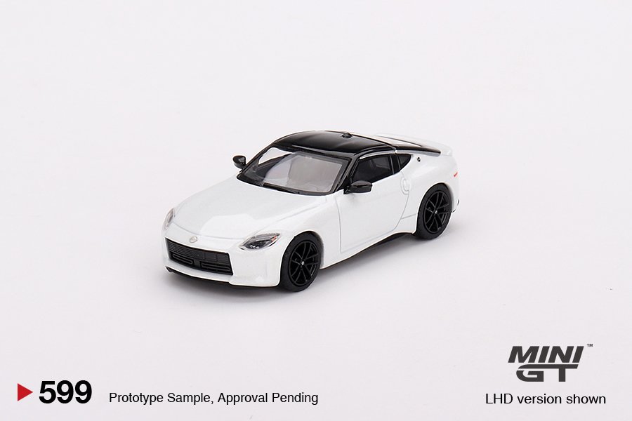 2023 Nissan Z Performance White: Image 2