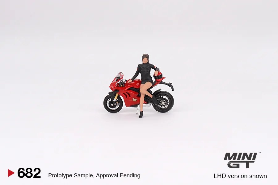 2024 Ducati Panigale V4 S w/ Ducati Girl: No Package: Image 3