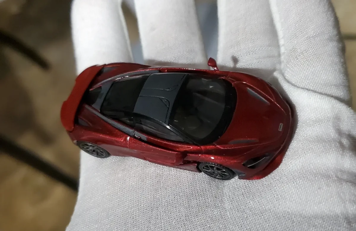 2024 McLaren 750S Amaranth Red Red: Box: Image 3