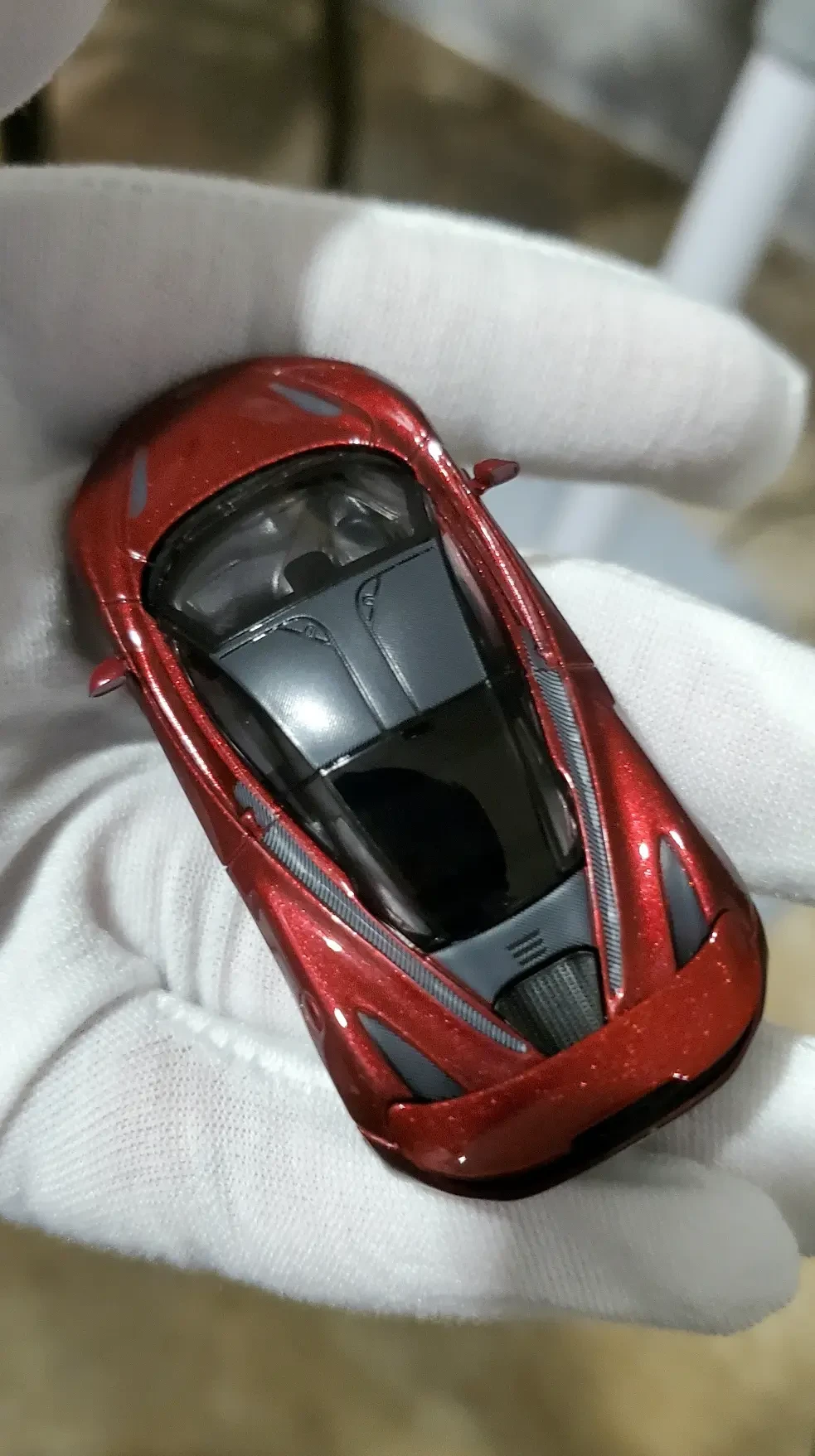 2024 McLaren 750S Amaranth Red Red: Box: Image 8