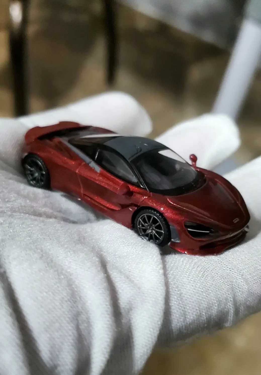 2024 McLaren 750S Amaranth Red Red: Box: Image 4
