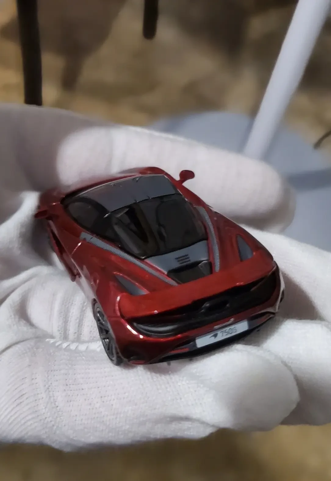 2024 McLaren 750S Amaranth Red Red: Box: Image 6
