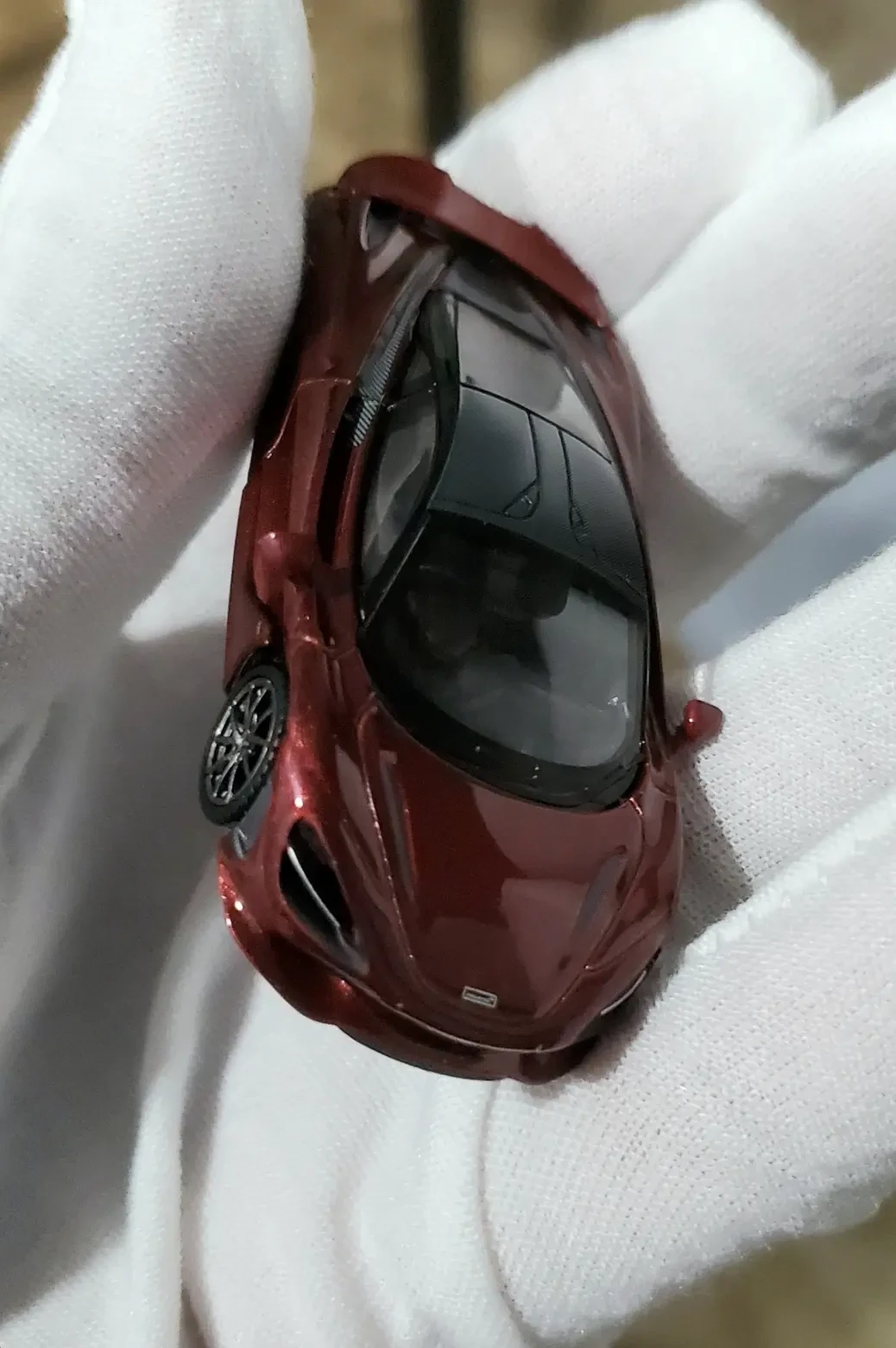 2024 McLaren 750S Amaranth Red Red: Box: Image 2