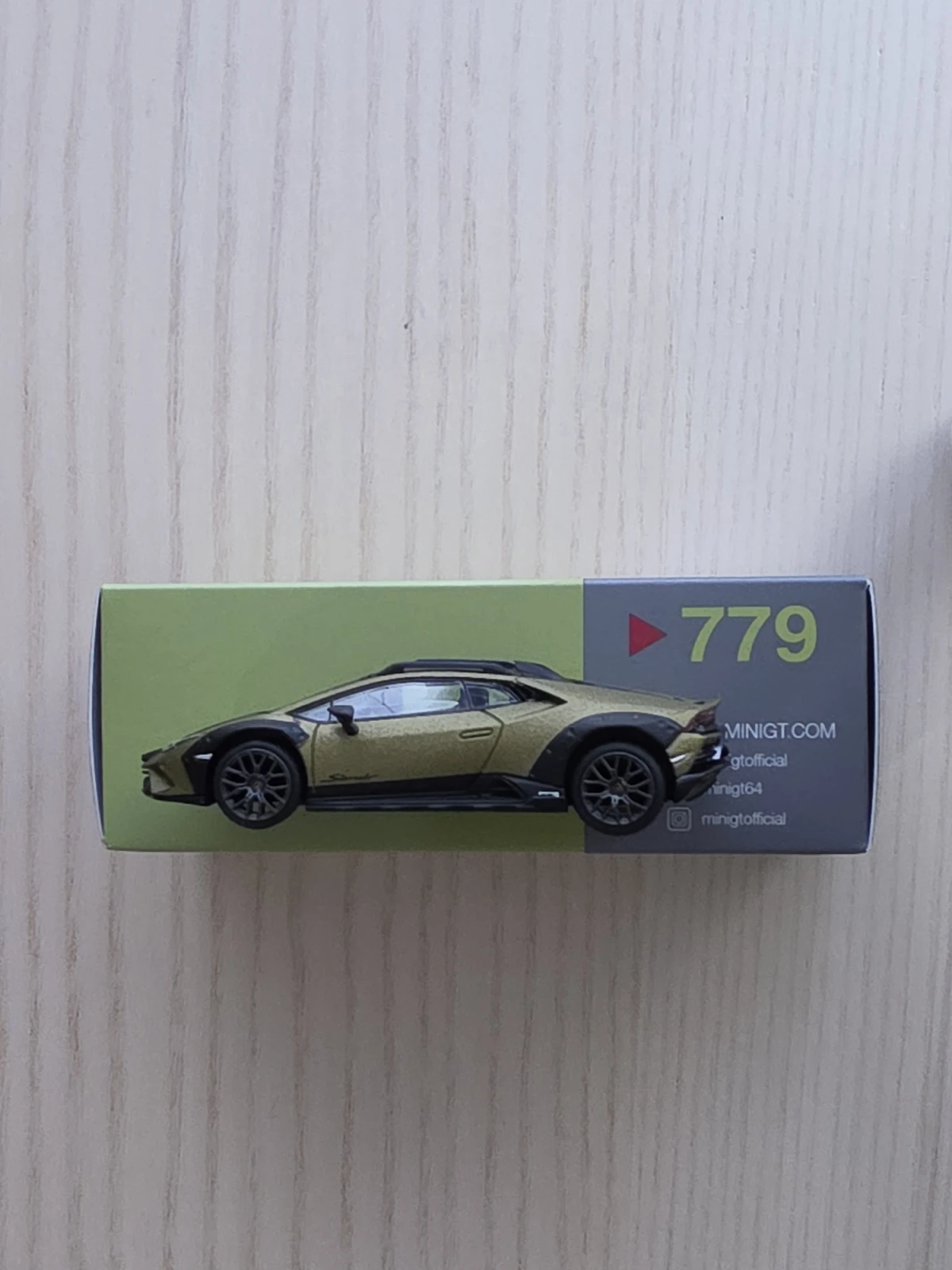 2024 Lamborghini Huracán Sterrato Verde Gea Matt: No Package: Image 7