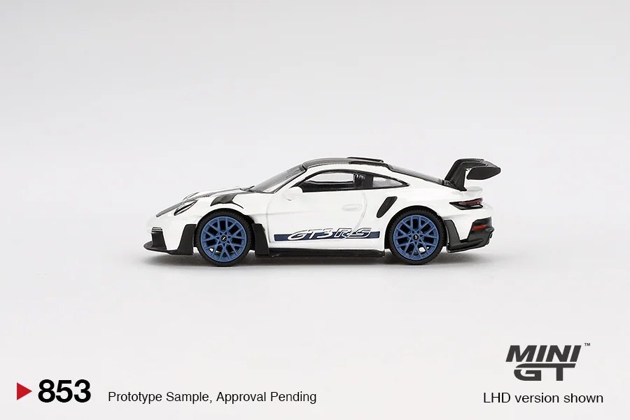 2025 Porsche 911 992 GT3 RS Weissach Package White w/ Indigo Blue Wheels White: No Package: Image 3