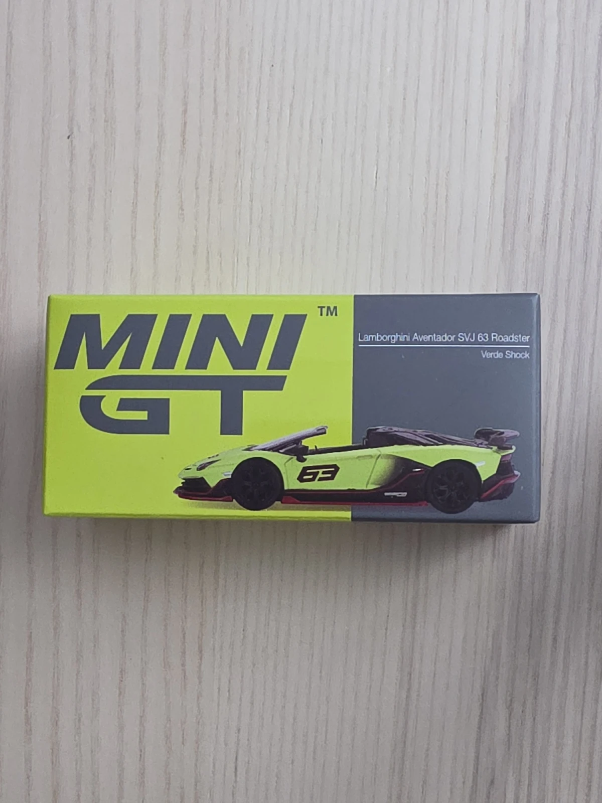 2025 Lamborghini Aventador SVJ 63 Roadster Verde Shock Lime: Box: Image 5