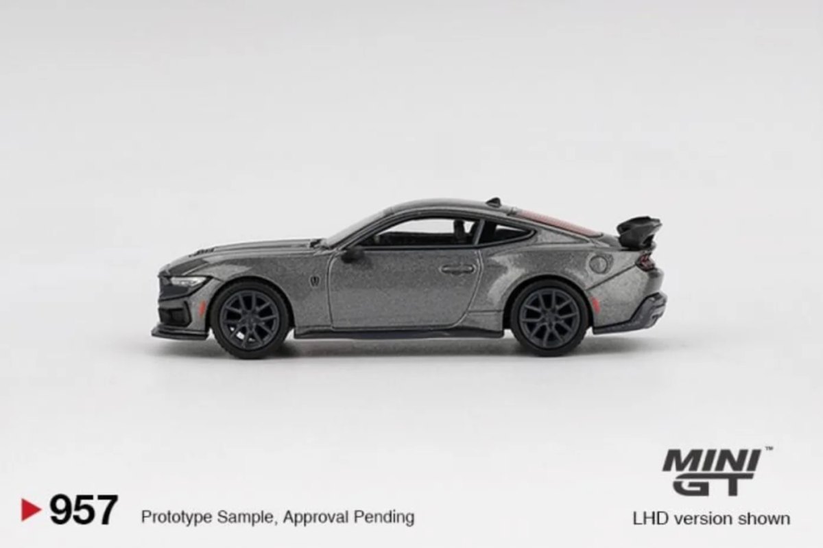 2025 Ford Mustang Dark Horse 2024
Carbonized Gray Grey: No Package: Image 3