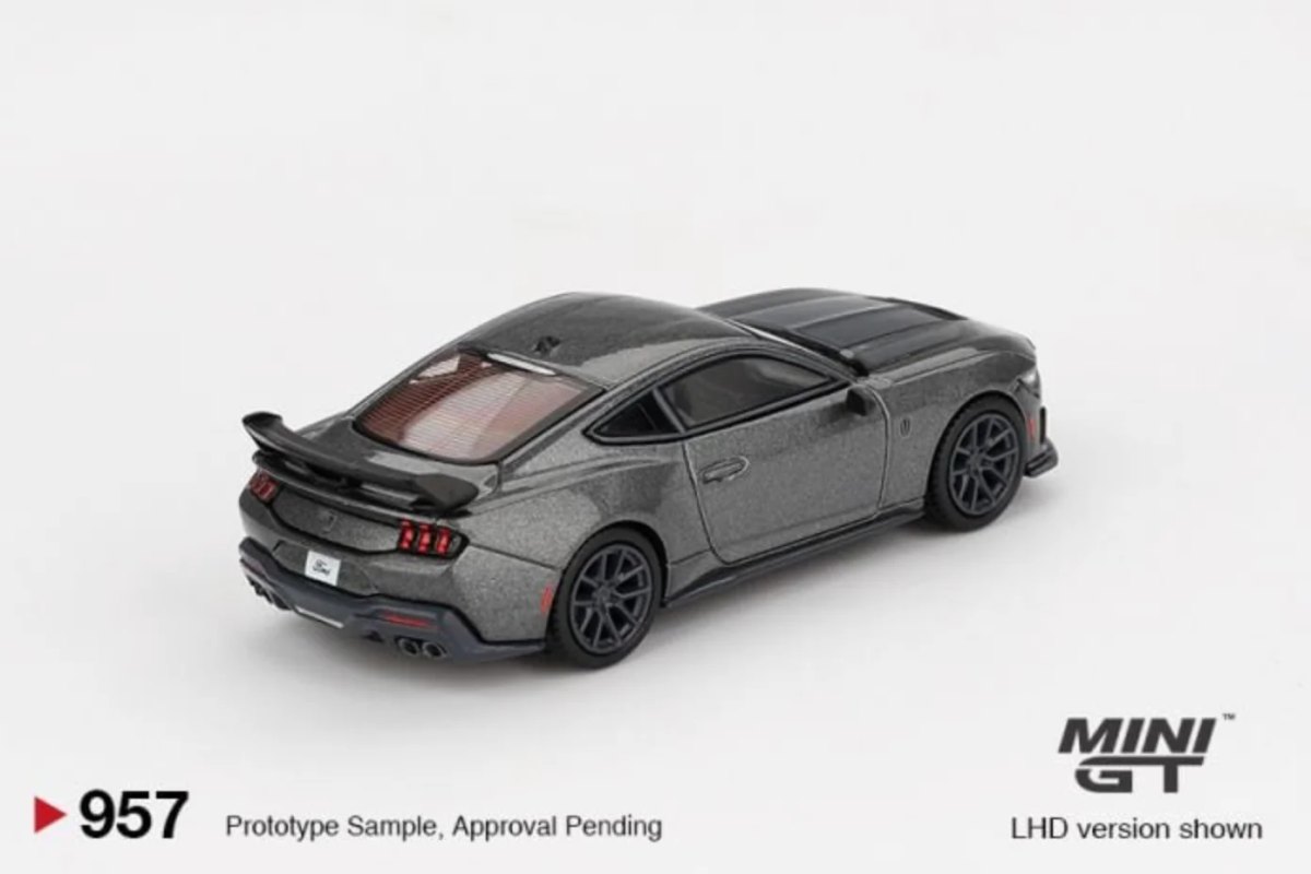 2025 Ford Mustang Dark Horse 2024
Carbonized Gray Grey: No Package: Image 2