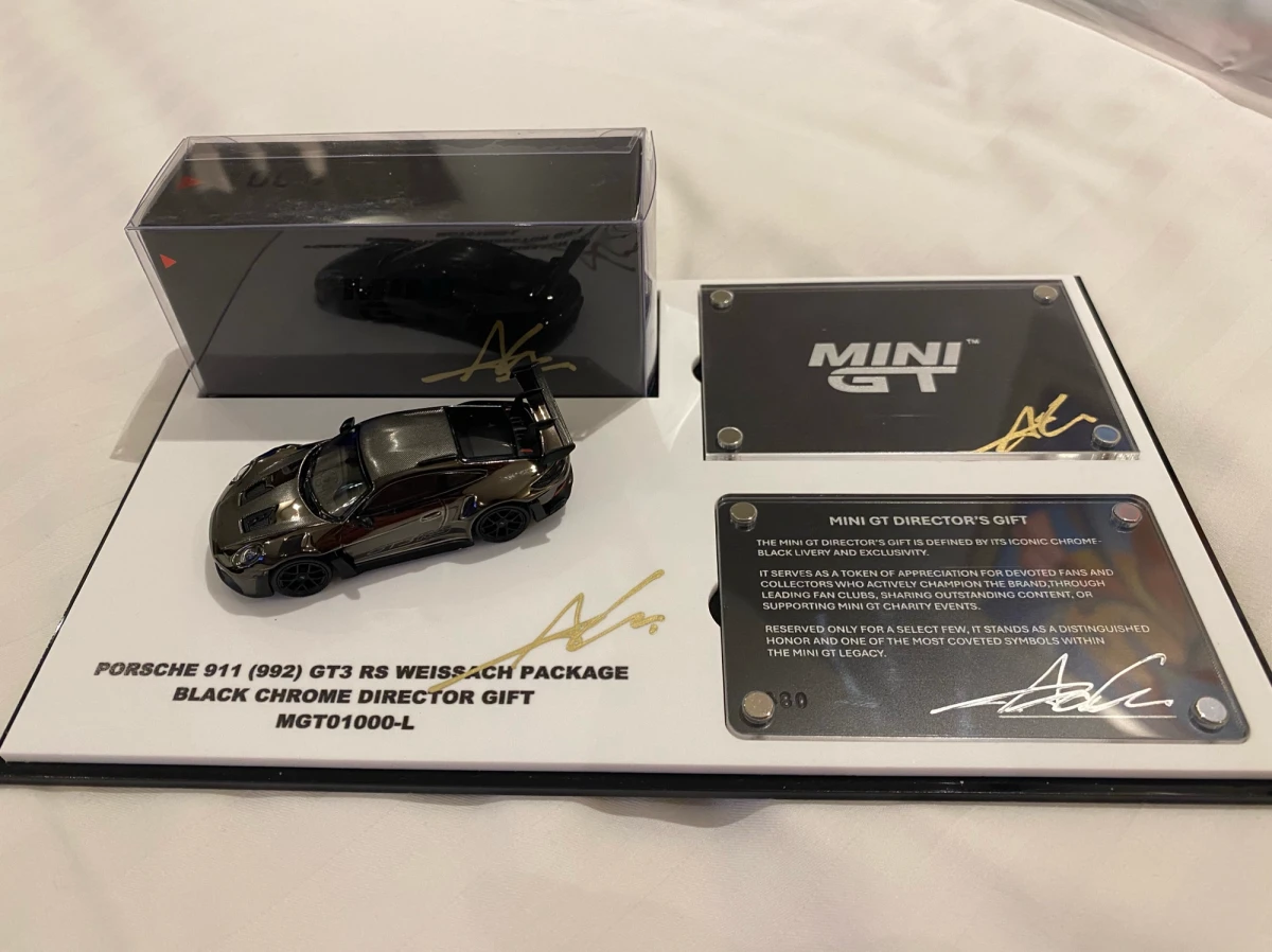 2025 Porsche 911 (992) GT3 RS Weissach Package
Black Chrome Black: Box: Image 5