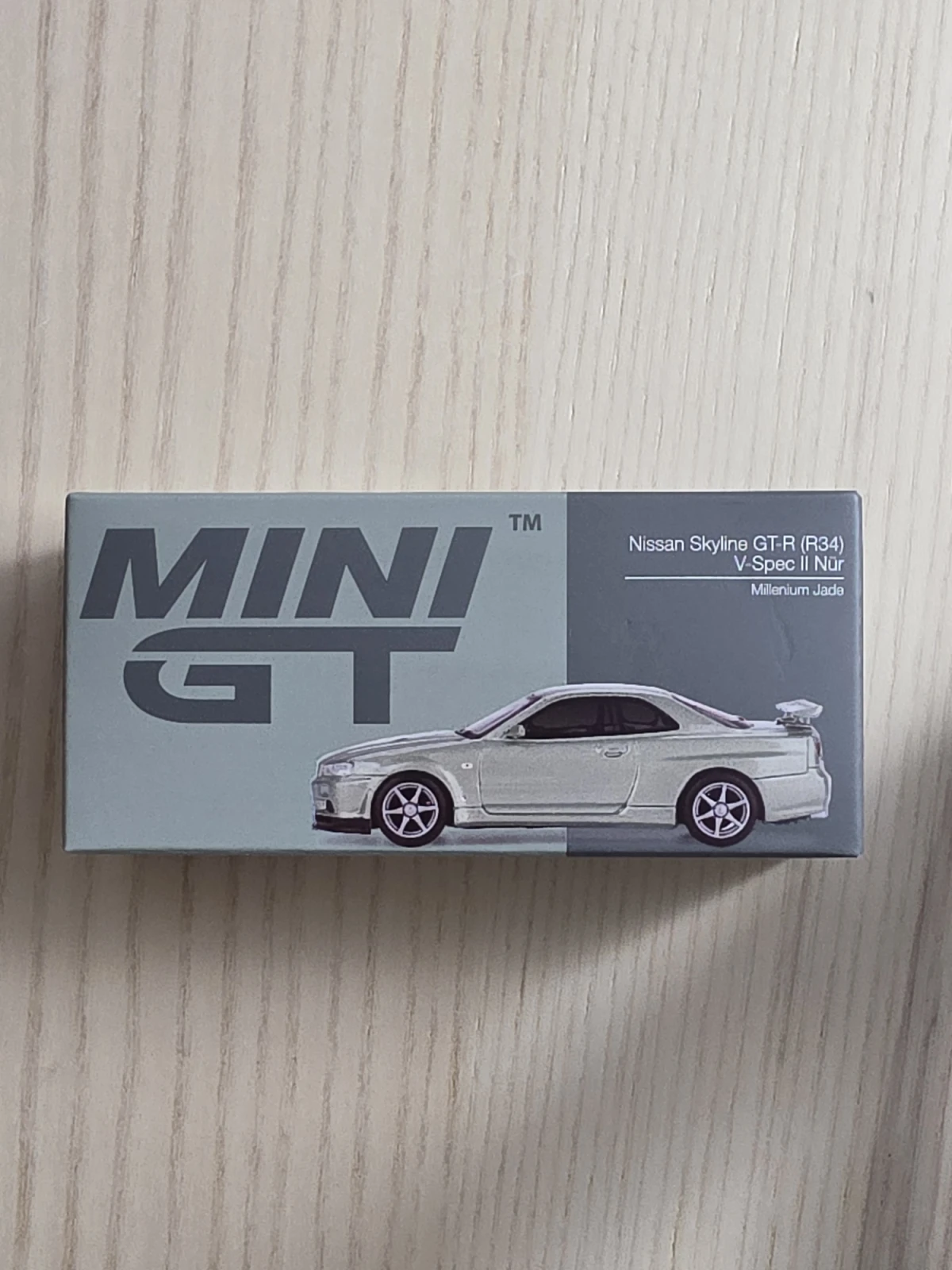 2025 Nissan Skyline GT-R (R34) V-Spec II Nür Millenium Jade: Box: Image 2