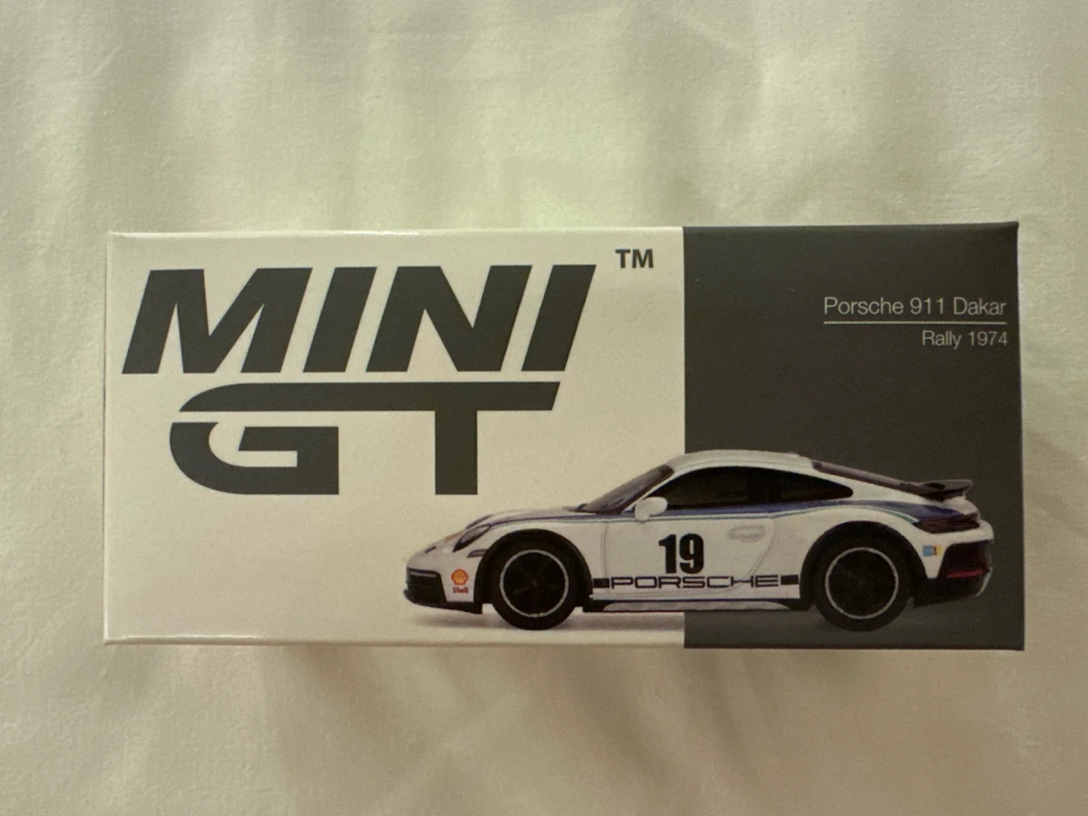 2025 Porsche 911
Dakar Rally 1974 White: Box: Image 3